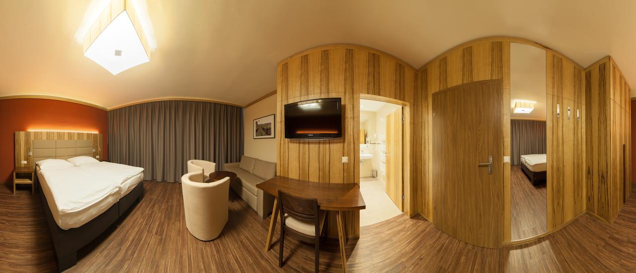 Hotel-Restaurant Schweinberger Stetten Bagian luar foto