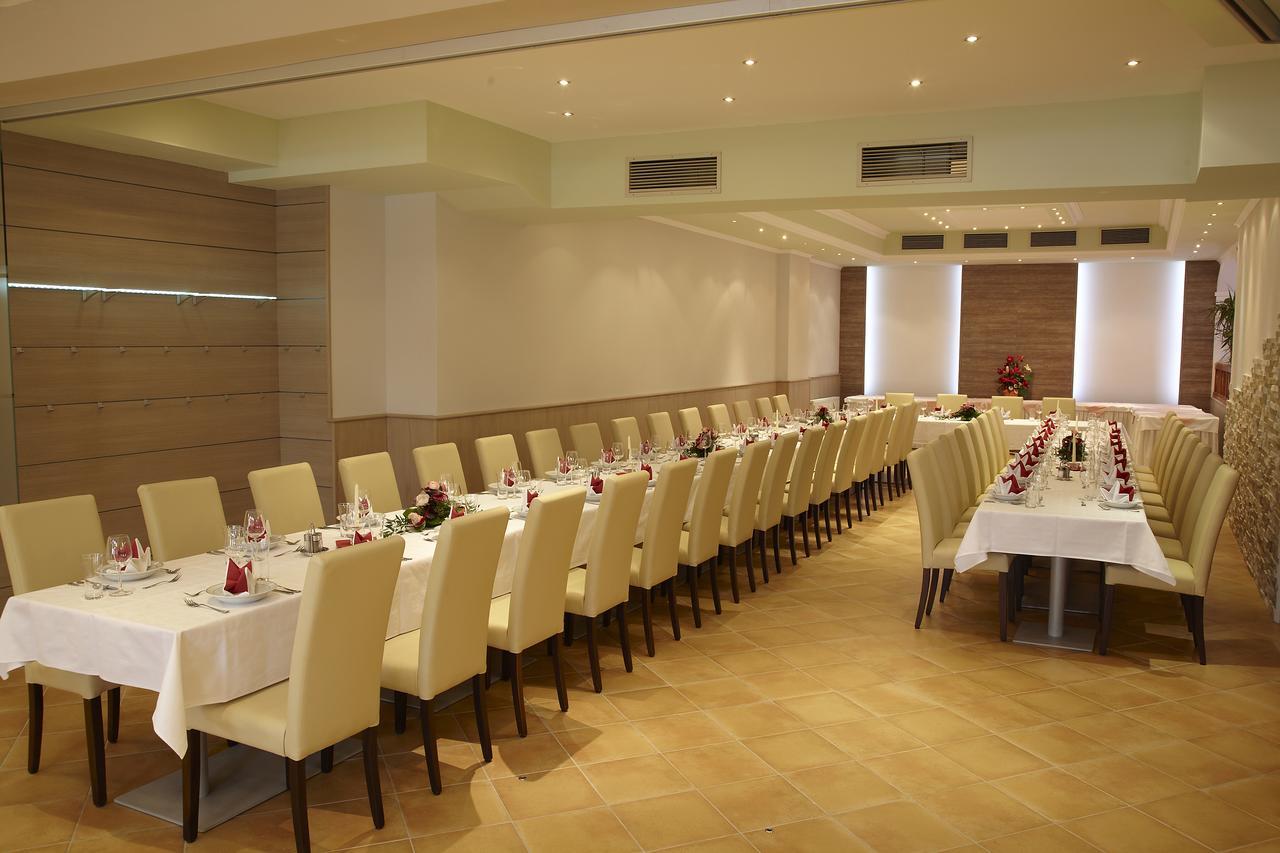 Hotel-Restaurant Schweinberger Stetten Bagian luar foto